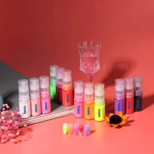 Spray Powder Nail Art